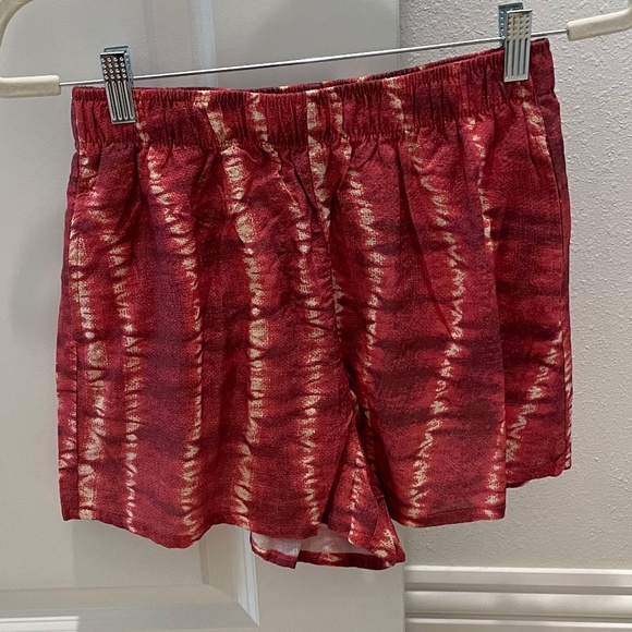 NWT Rhythm Sahara Red Tie Dye Beach Short (Size 4) - Picture 3 of 5